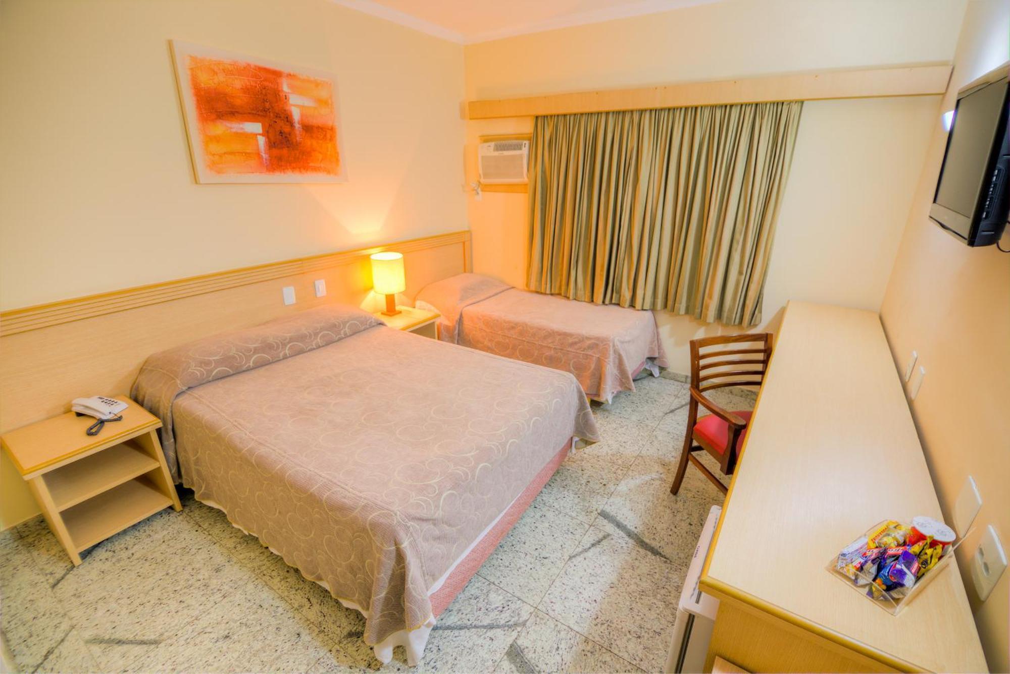 Standard Room,1317845677:JPEG